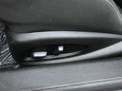 Used 2020 Chevrolet Camaro LT image 15