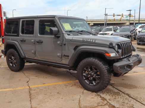 Used 2022 Jeep Wrangler Unlimited Sport AWD/4WD image 4