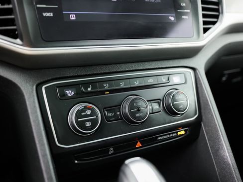 Used 2019 Volkswagen Atlas SE image 32