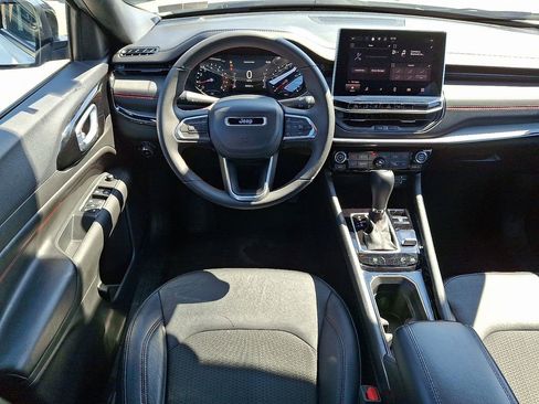 Used 2024 Jeep Compass Trailhawk image 11