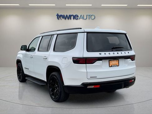 Used 2022 Jeep Wagoneer Series I image 3