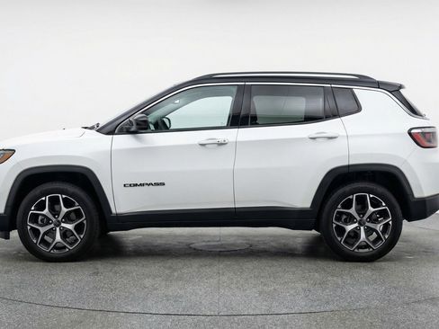 Used 2025 Jeep Compass Limited image 5