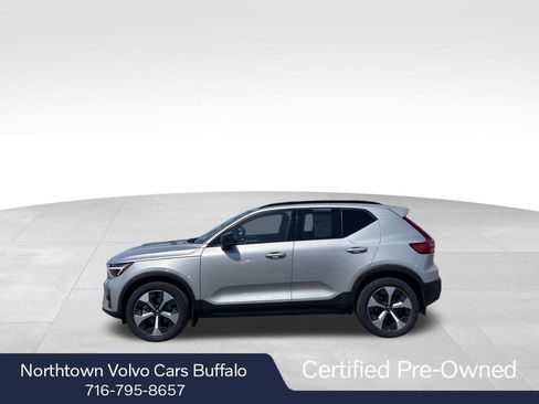 Certified 2023 Volvo XC40 B5 Plus w/ Driver Assist Package AWD/4WD image 2