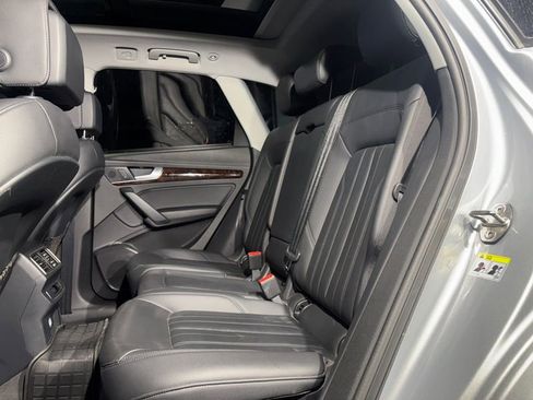 Used 2018 Audi Q5 2.0T Premium w/ Convenience Package image 14