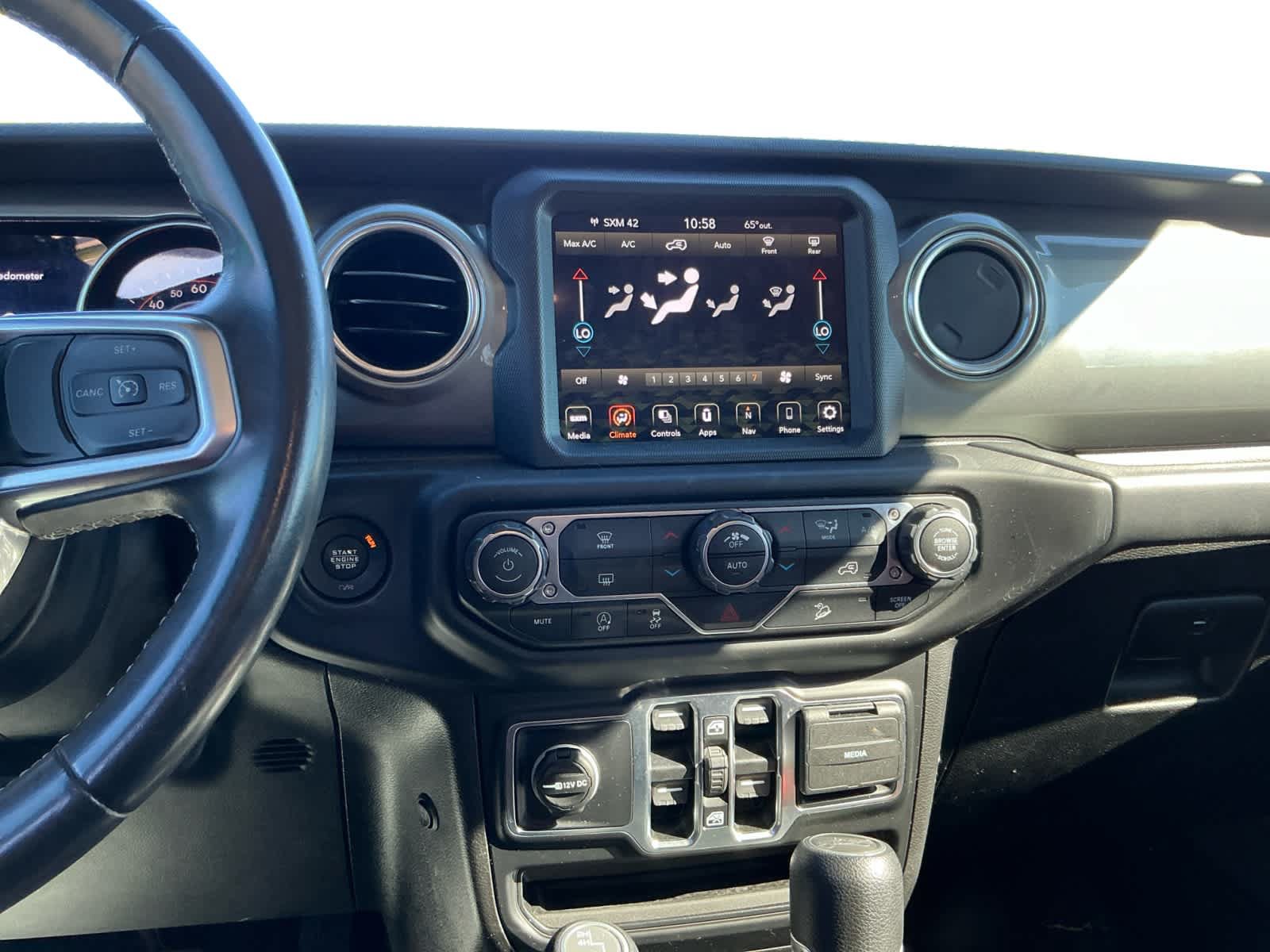 Used 2019 Jeep Wrangler Unlimited Sahara AWD/4WD image 11