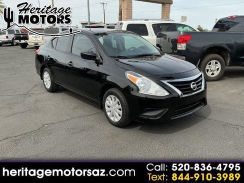 Used 2016 Nissan Versa S FWD image 1