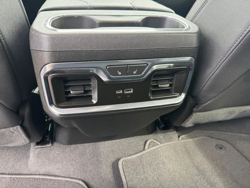 Used 2024 GMC Sierra 1500 SLT w/ SLT Convenience Package AWD/4WD image 9