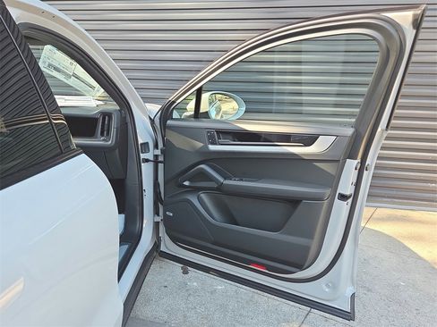 New 2026 Porsche Cayenne Coupe image 20