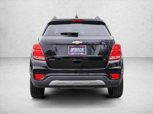 Used 2019 Chevrolet Trax LT w/ LT Convenience Package image 6