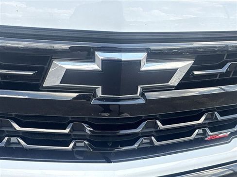 Used 2023 Chevrolet Silverado 1500 LT Trail Boss w/ LPO, Dark Essentials Package AWD/4WD image 30