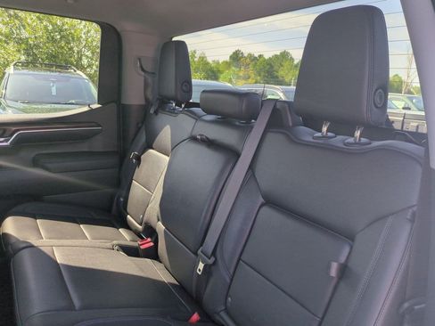 Used 2023 GMC Sierra 1500 SLT w/ SLT Convenience Package AWD/4WD image 30