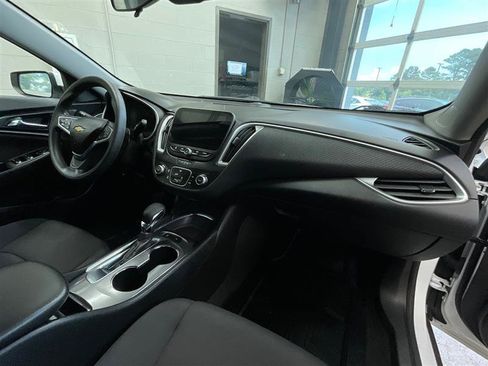 Used 2021 Chevrolet Malibu LS w/ Driver Confidence Package II FWD image 33