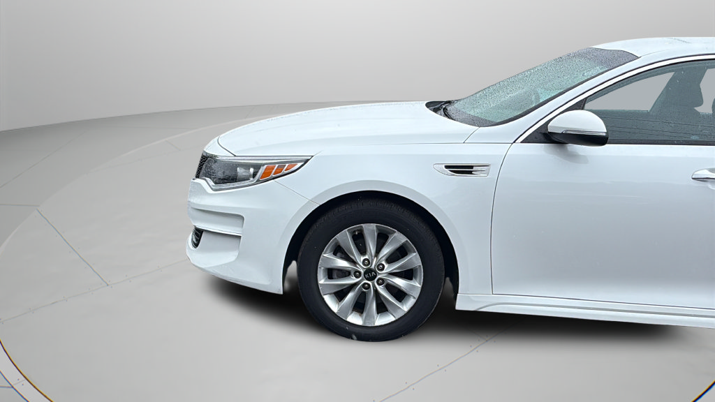 Used 2018 Kia Optima LX w/ 17" Alloy Wheels Package FWD image 29