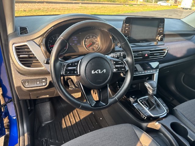 Used 2023 Kia Seltos S FWD image 14