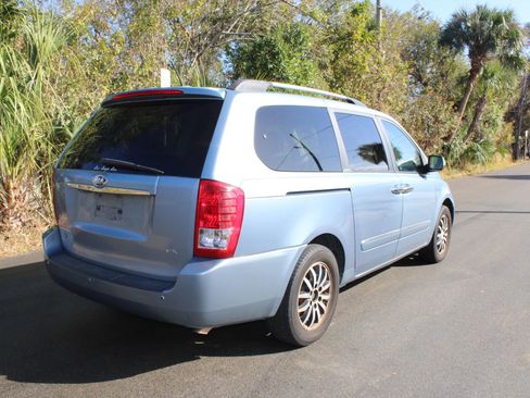 Used 2012 Kia Sedona EX image 4