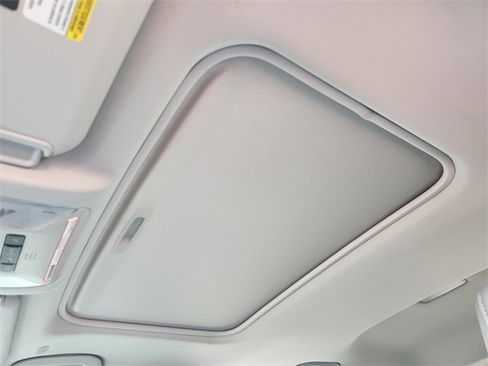 Used 2023 Toyota RAV4 Limited image 19