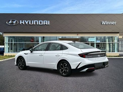 Used 2025 Hyundai Sonata SEL FWD image 3