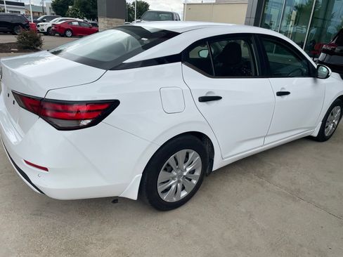 Used 2025 Nissan Sentra S FWD image 9