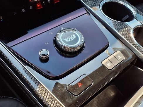 Used 2025 Cadillac Escalade V image 24