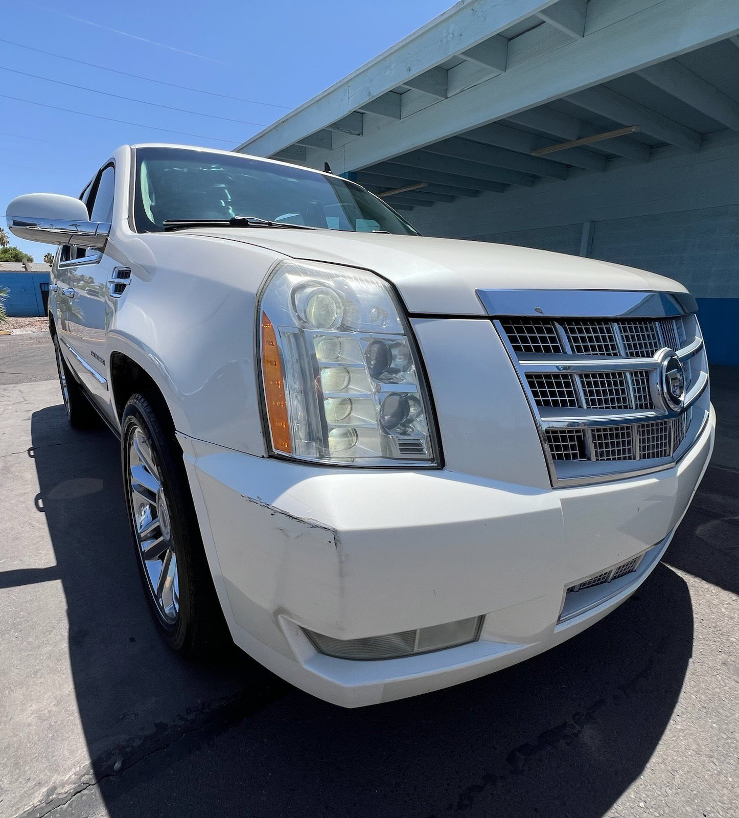Used 2012 Cadillac Escalade Platinum AWD/4WD image 1