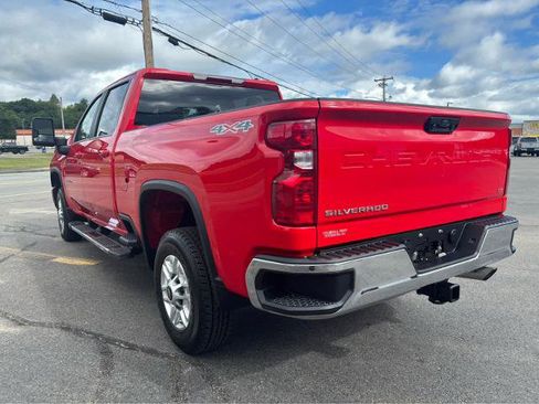 Used 2025 Chevrolet Silverado 2500 LT w/ Convenience Package AWD/4WD image 5