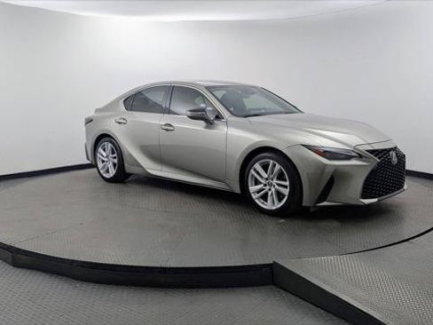 Used 2022 Lexus IS 300 RWD image 11