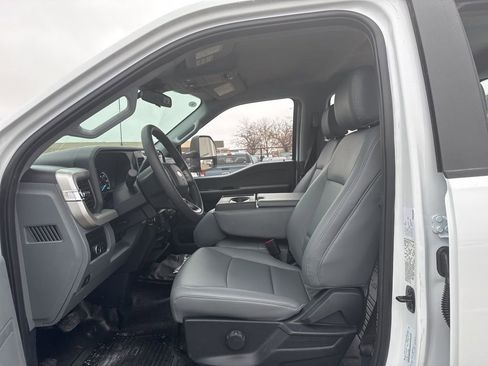New 2026 Ford F250 XL w/ XL Chrome Package AWD/4WD image 18