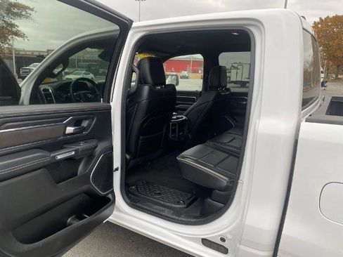 Used 2024 RAM 1500 Laramie image 28