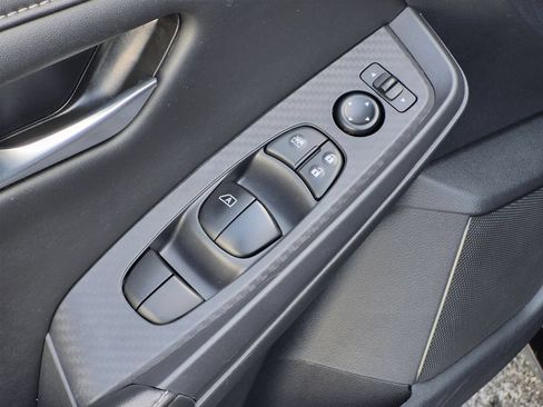 Used 2025 Nissan Sentra SV FWD image 13
