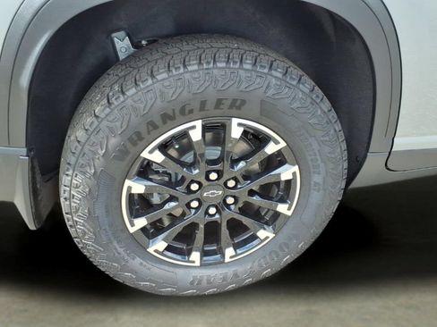 New 2026 Chevrolet Traverse Z71 w/ Enhanced Driving Package AWD/4WD image 33