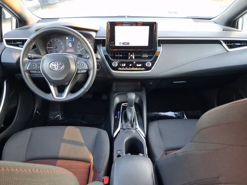 Used 2025 Toyota Corolla SE FWD image 9