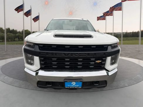 Used 2021 Chevrolet Silverado 2500 W/T w/ WT Convenience Package AWD/4WD image 2
