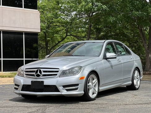 Used 2013 Mercedes-Benz C 250 Sedan w/ Multimedia Pkg image 1