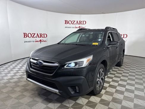 Used 2022 Subaru Outback Limited image 4