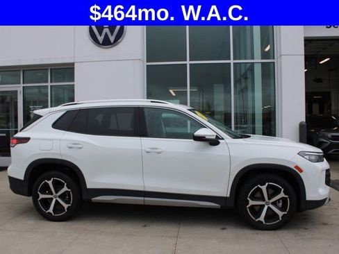 Used 2025 Volkswagen Tiguan SE AWD/4WD image 5