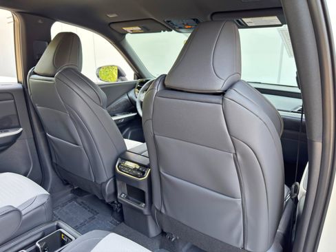 Used 2026 Lexus TX 500h AWD w/ Technology Package image 36