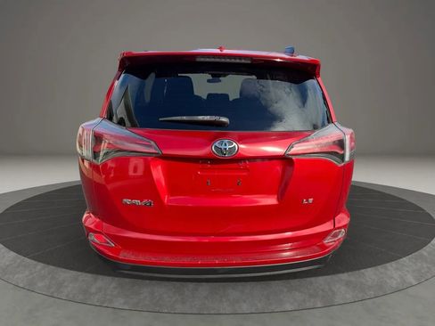 Used 2017 Toyota RAV4 LE image 14