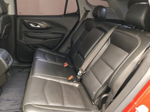 Used 2022 GMC Terrain SLT w/ Infotainment Package II FWD image 18