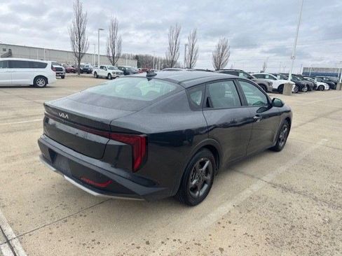 Used 2025 Kia K4 LXS image 6