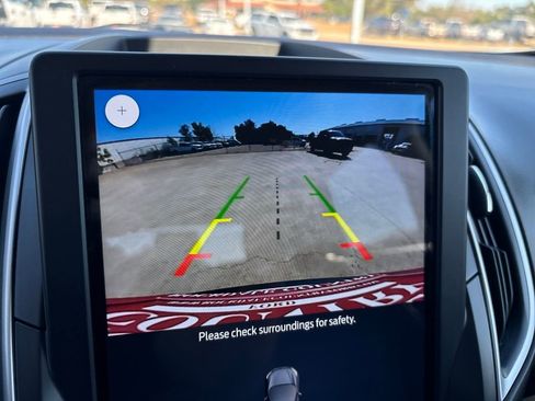 Used 2022 Ford Edge SEL image 21