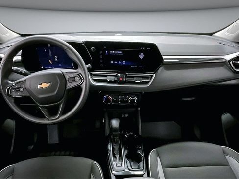 Used 2024 Chevrolet TrailBlazer LT AWD/4WD image 7