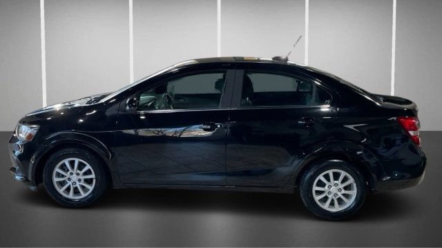Used 2017 Chevrolet Sonic LT FWD image 7