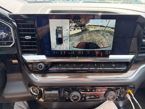 Used 2025 Chevrolet Silverado 1500 LT Trail Boss w/ LT Trail Boss Premium Package AWD/4WD image 11