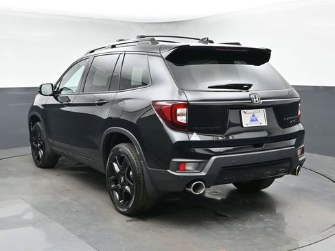 Used 2024 Honda Passport Black Edition image 8