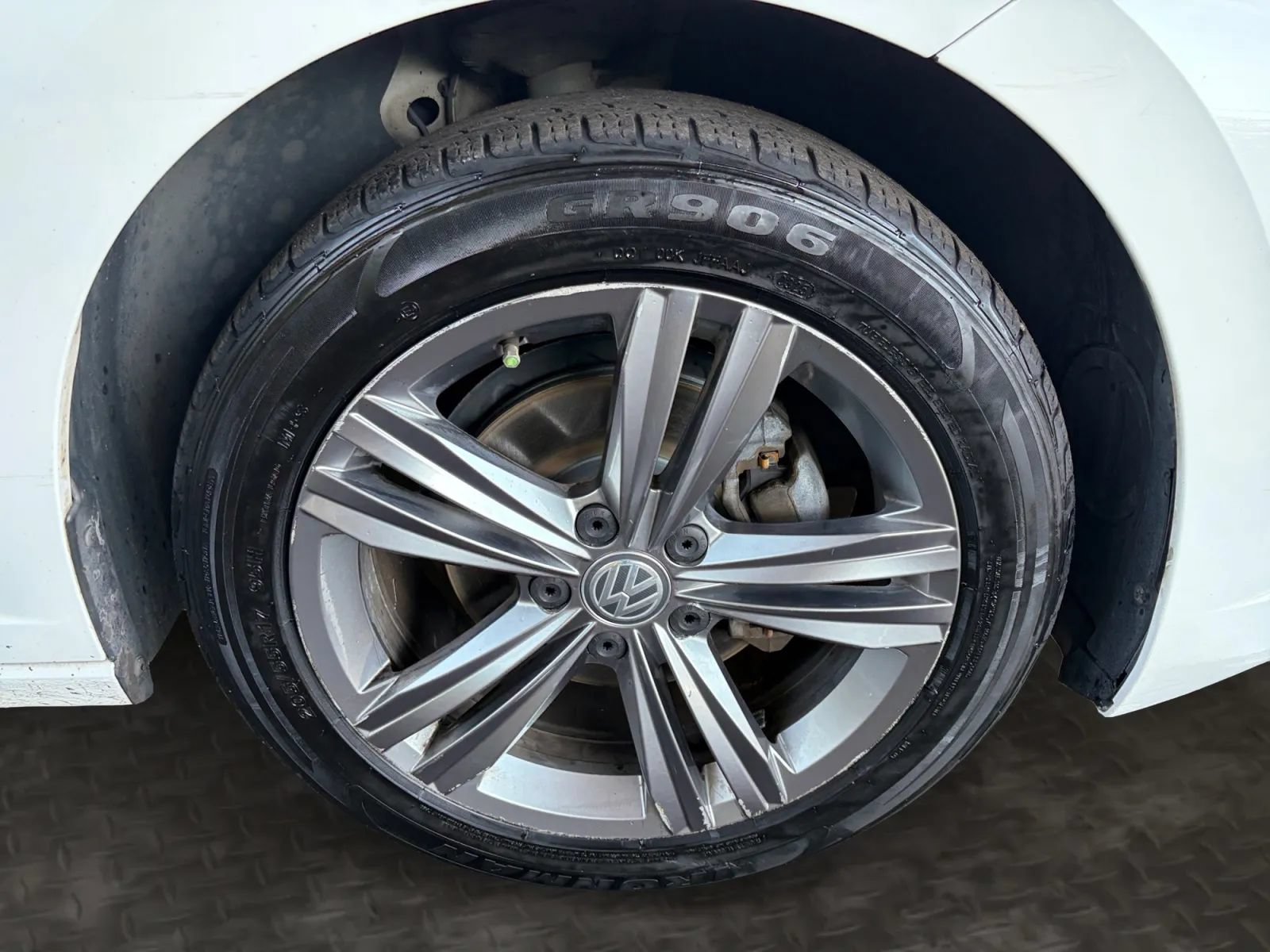 Used 2019 Volkswagen Jetta R-Line w/ R-Line Cold Weather Package FWD image 38