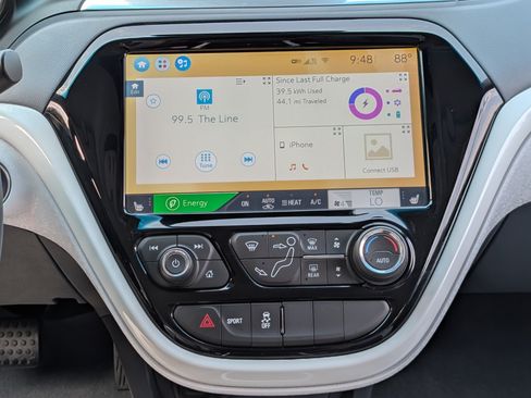 Used 2019 Chevrolet Bolt Premier w/ Infotainment Package FWD image 25