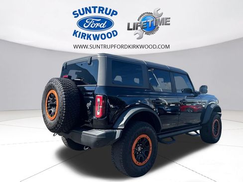 Used 2024 Ford Bronco Badlands AWD/4WD image 6