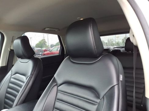 Used 2022 Ford Edge SEL AWD/4WD image 17