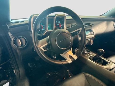 Used 2011 Chevrolet Camaro SS RWD image 8