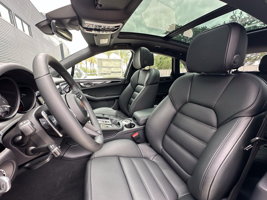 Used 2026 Porsche Macan S AWD/4WD image 5